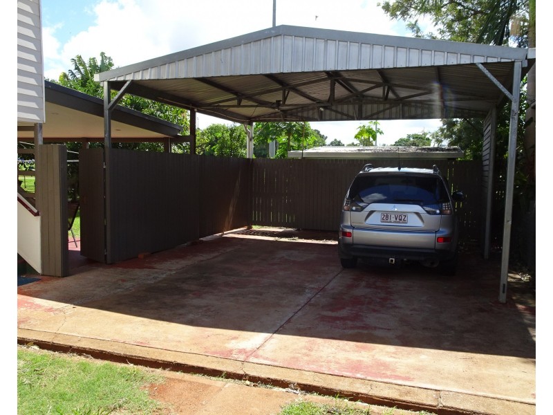 5 PIZZEY STREET, Childers QLD 4660