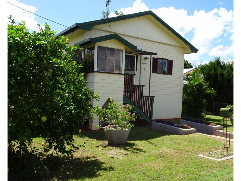 5 PIZZEY STREET, Childers QLD 4660