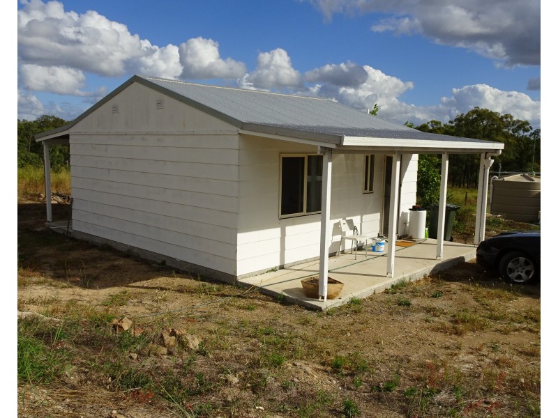 31 QUEEN STREET, Dallarnil QLD 4621