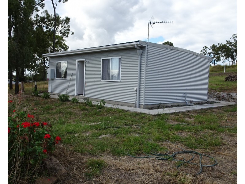 29 QUEEN STREET, Dallarnil QLD 4621