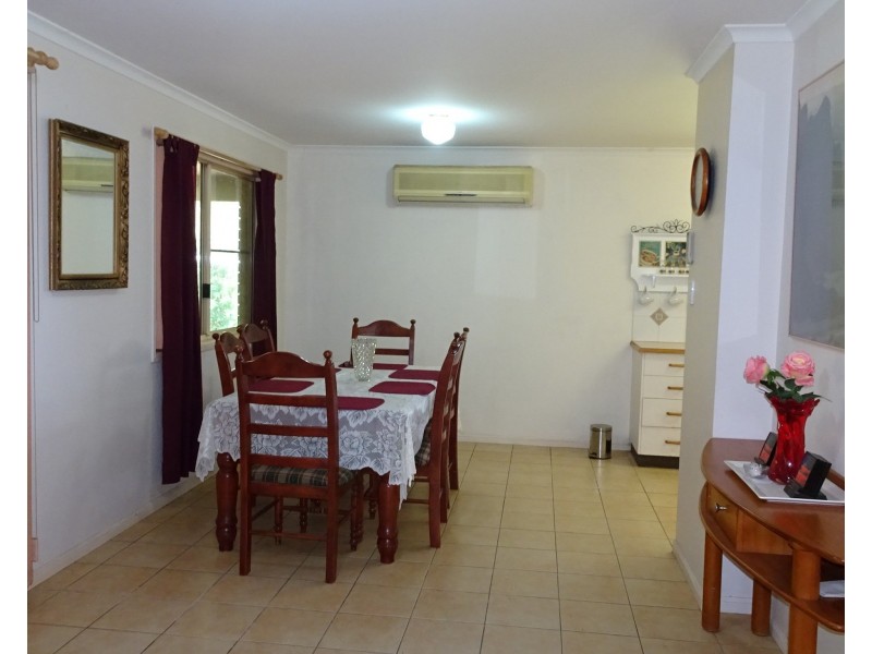 8 KEELEY STREET, Childers QLD 4660