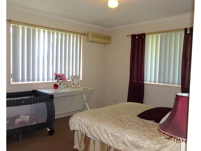 8 KEELEY STREET, Childers QLD 4660