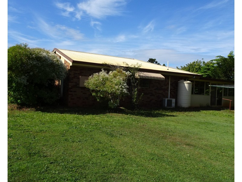 8 KEELEY STREET, Childers QLD 4660