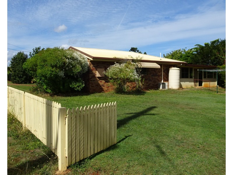 8 KEELEY STREET, Childers QLD 4660