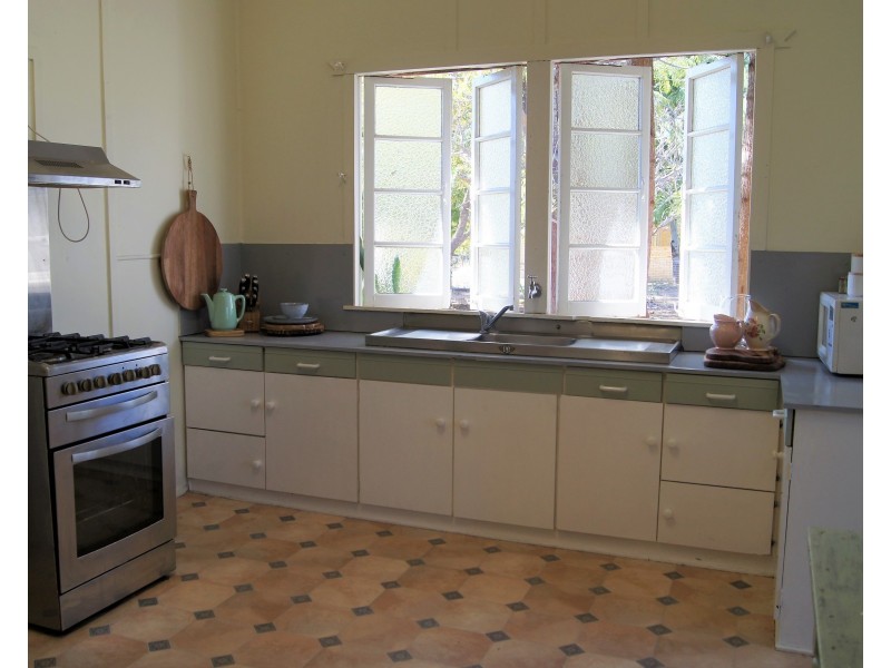 7-9 Old Maryborough Road, Gayndah QLD 4625