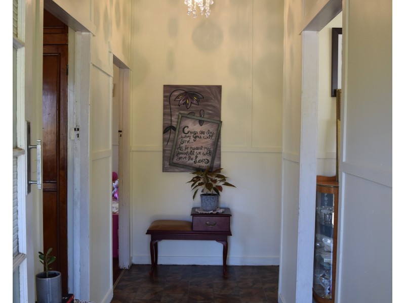 7-9 Old Maryborough Road, Gayndah QLD 4625