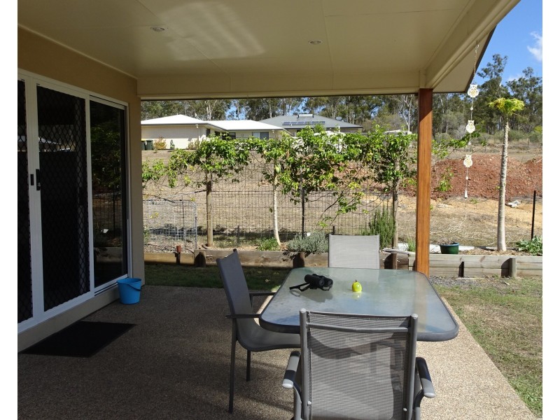 7 STRINGYBARK COURT, Apple Tree Creek QLD 4660