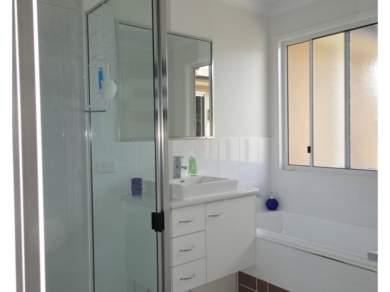 7 STRINGYBARK COURT, Apple Tree Creek QLD 4660