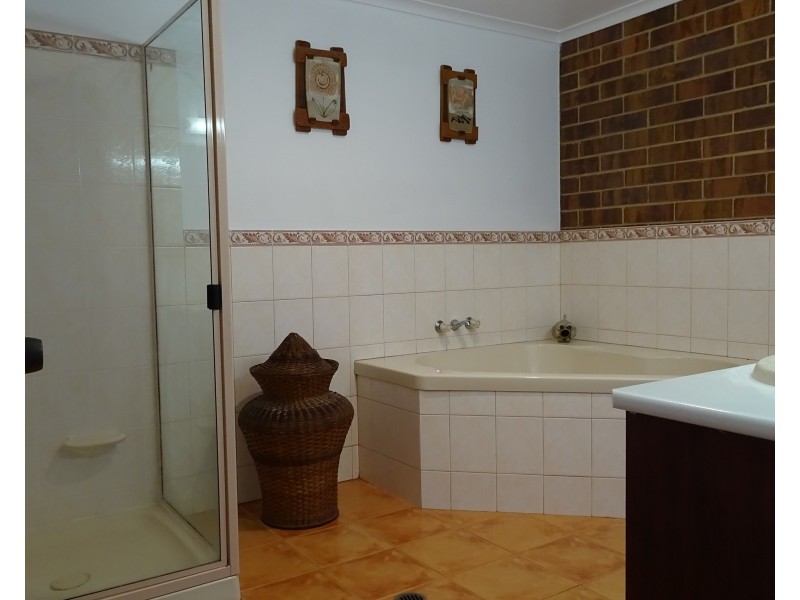 46 HUXLEY ROAD, North Isis QLD 4660