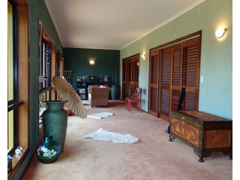 128 RAINBOWS ROAD, South Isis QLD 4660
