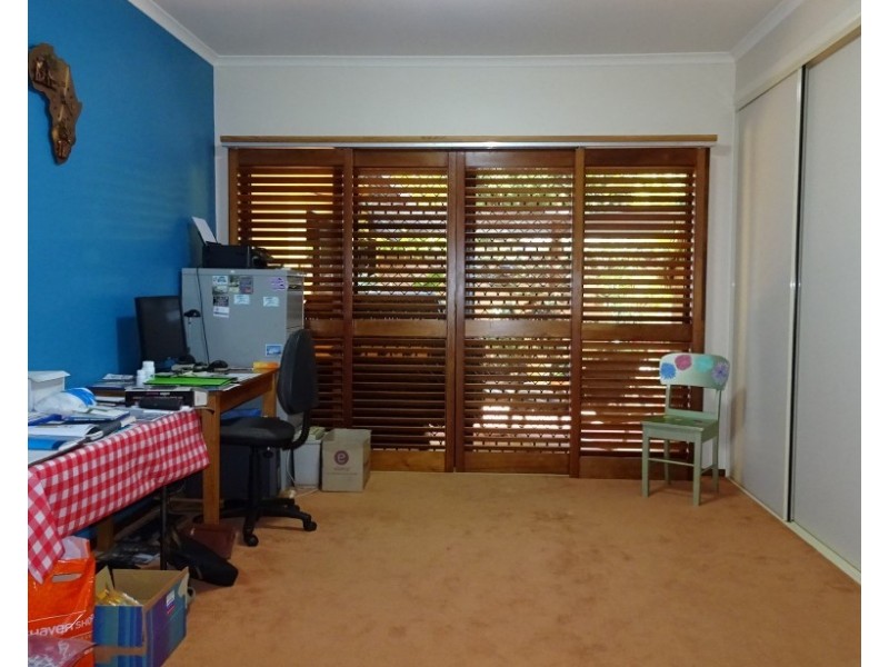 128 RAINBOWS ROAD, South Isis QLD 4660