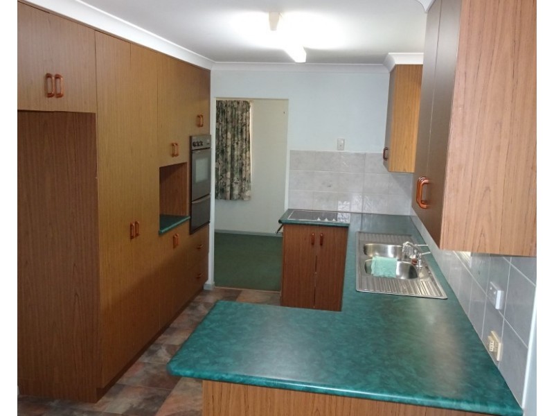 11 GINNS ROAD, Childers QLD 4660
