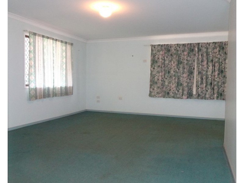11 GINNS ROAD, Childers QLD 4660