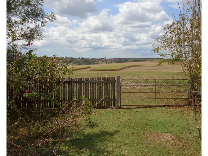 11 GINNS ROAD, Childers QLD 4660