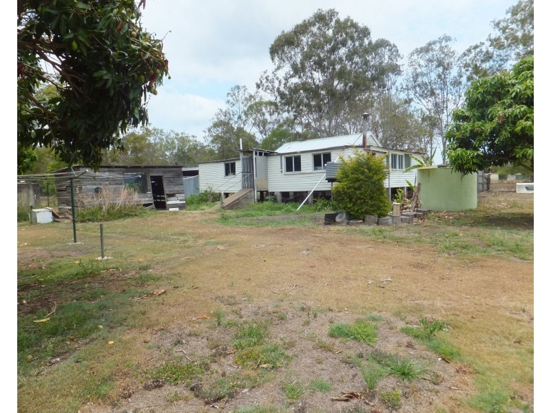 36 CREEK STREET, Howard QLD 4659