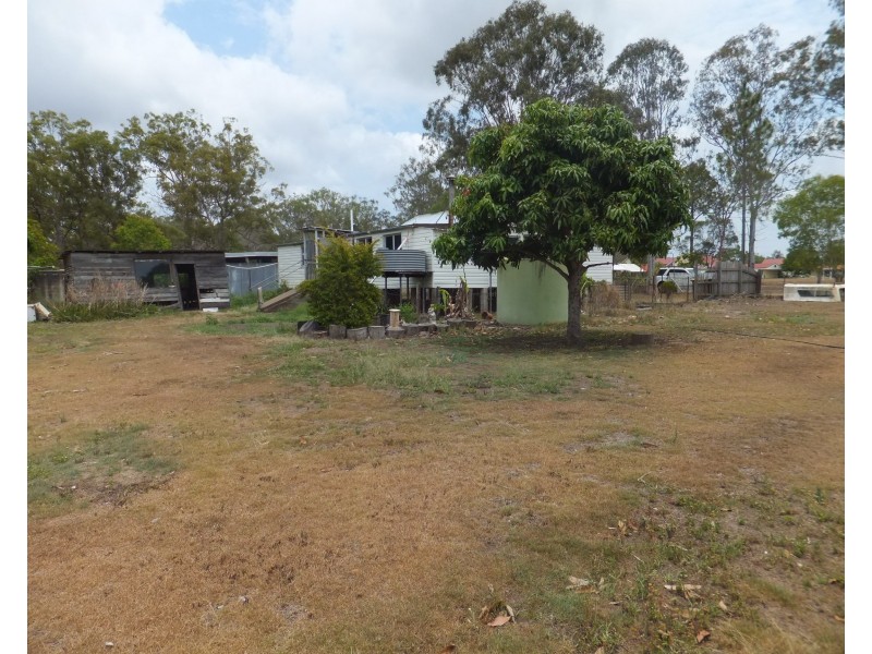 36 CREEK STREET, Howard QLD 4659