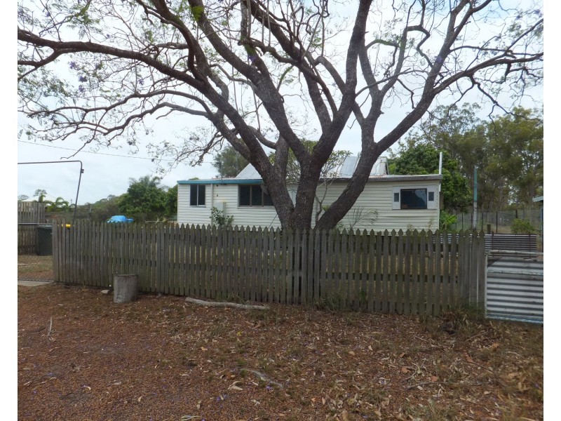 36 CREEK STREET, Howard QLD 4659