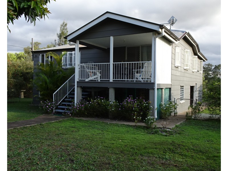 192 Station Road, Horton QLD 4660