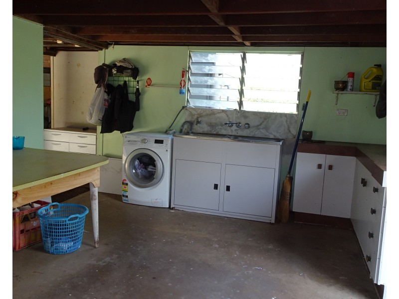 192 Station Road, Horton QLD 4660