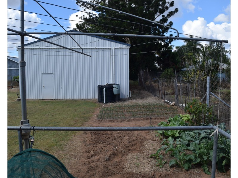 15-17 Spencer Street, Gayndah QLD 4625