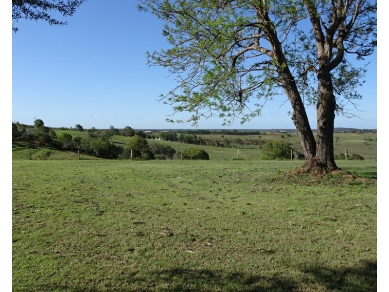 314 HUXLEY ROAD, North Isis QLD 4660