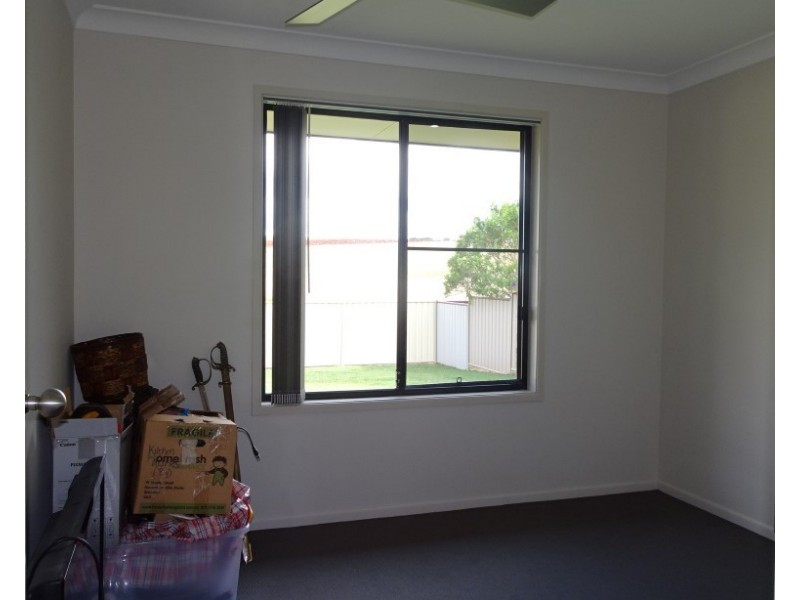 27 PIONEER AVENUE, Childers QLD 4660