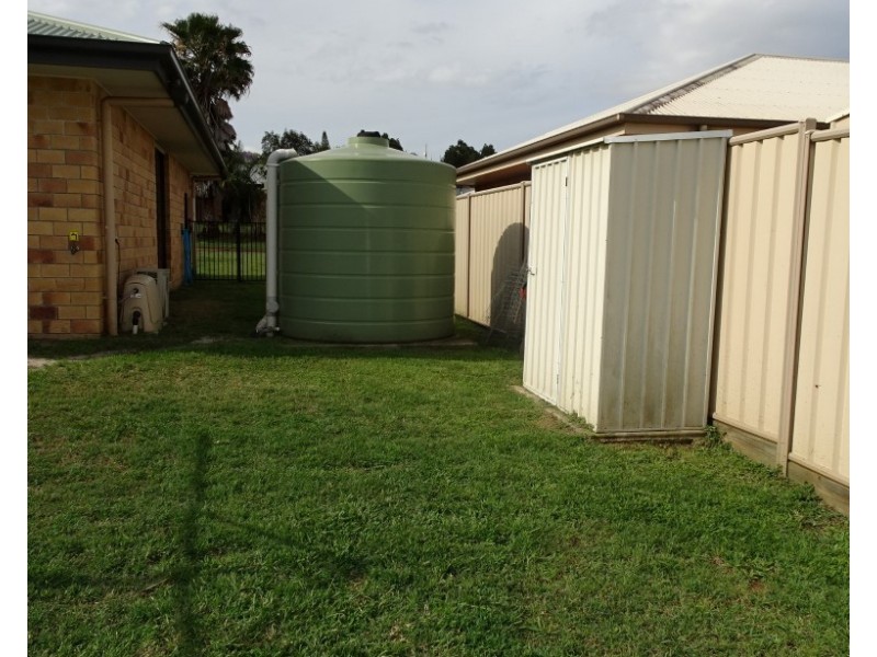 27 PIONEER AVENUE, Childers QLD 4660