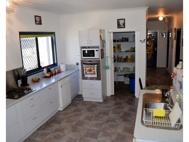 37 Boyd Road, Gayndah QLD 4625