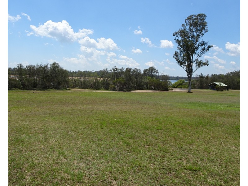 10 WATKINS STREET, Buxton QLD 4660