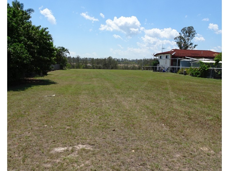 10 WATKINS STREET, Buxton QLD 4660