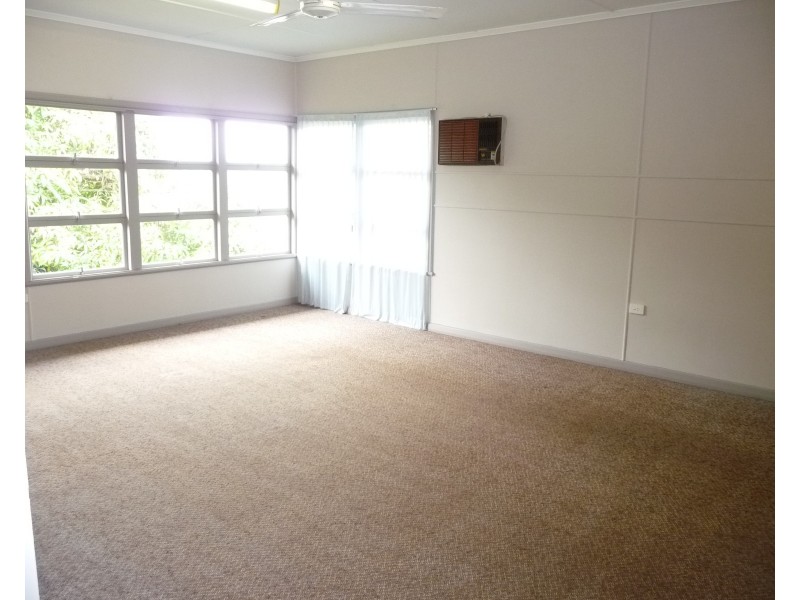 198 CHURCHILL STREET, Childers QLD 4660