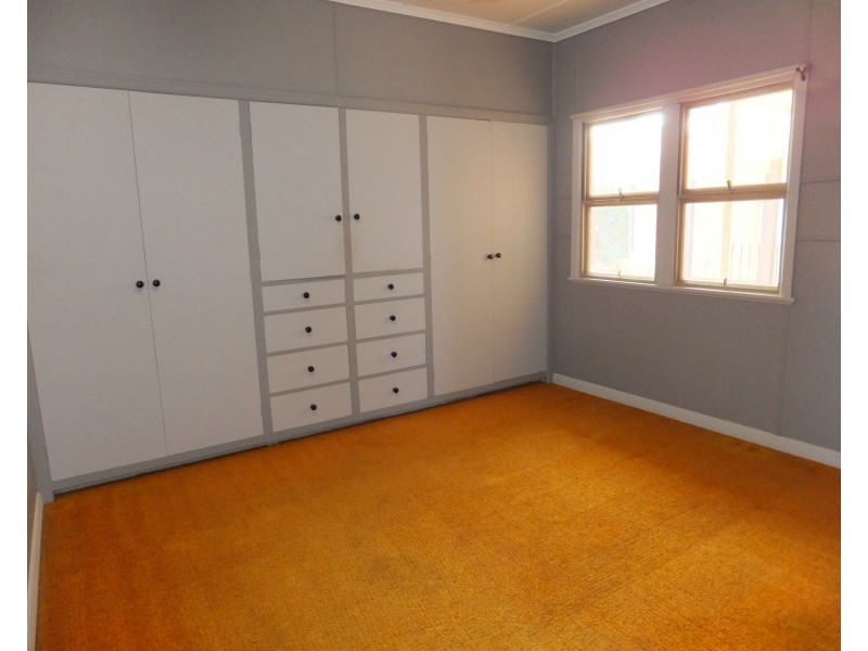 198 CHURCHILL STREET, Childers QLD 4660