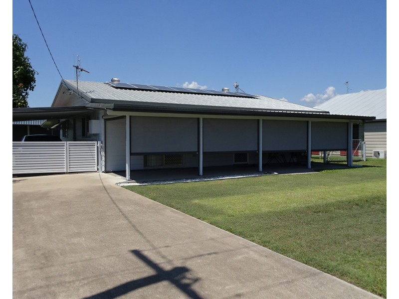 1 Moller Street, Buxton QLD 4660