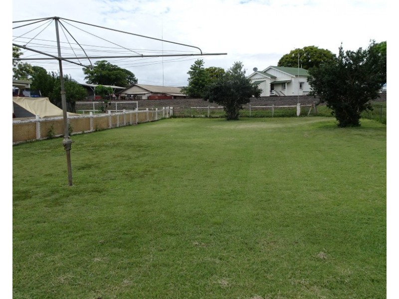 18 WEST STREET, Childers QLD 4660