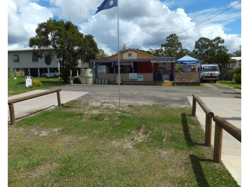 5 HUME STREET, Buxton QLD 4660