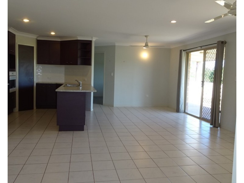 29 PIONEER AVENUE, Childers QLD 4660