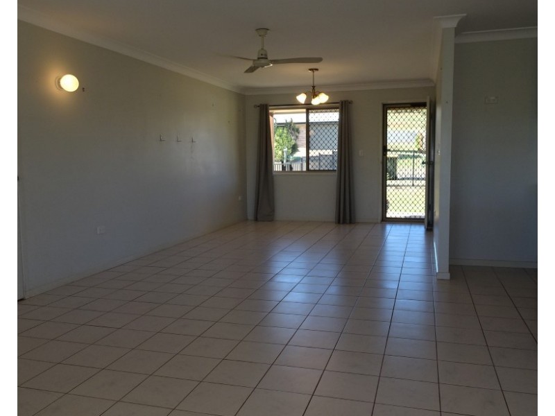 29 PIONEER AVENUE, Childers QLD 4660