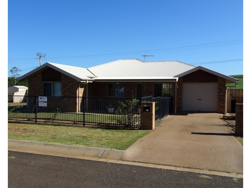 29 PIONEER AVENUE, Childers QLD 4660