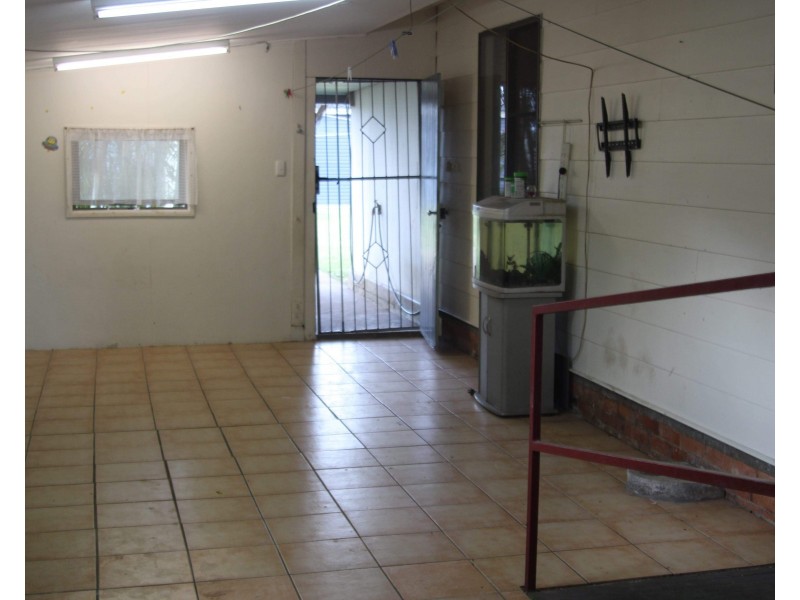 5 RICHARD STREET, Biggenden QLD 4621