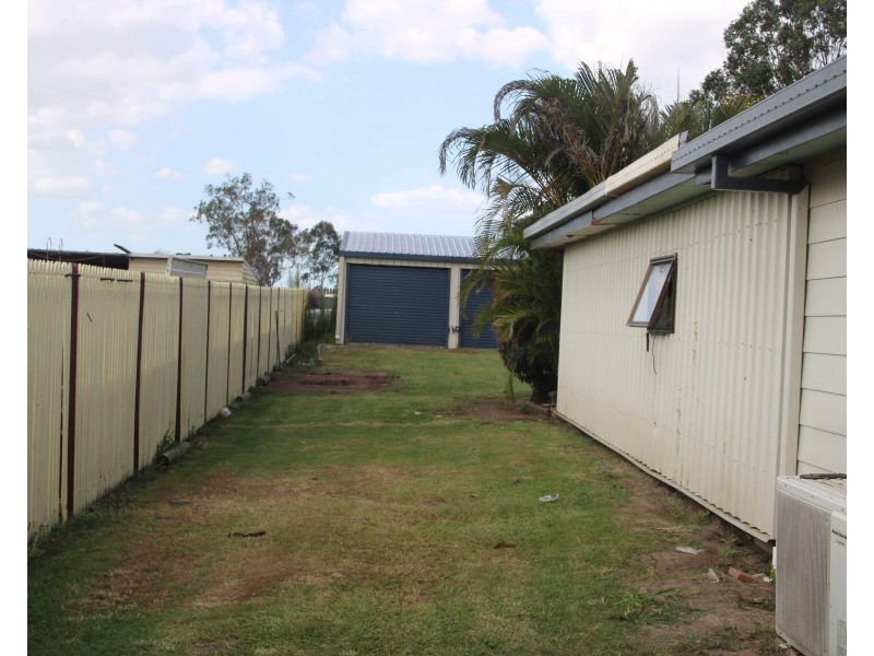 5 RICHARD STREET, Biggenden QLD 4621