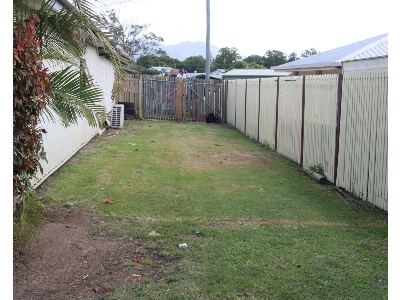 5 RICHARD STREET, Biggenden QLD 4621