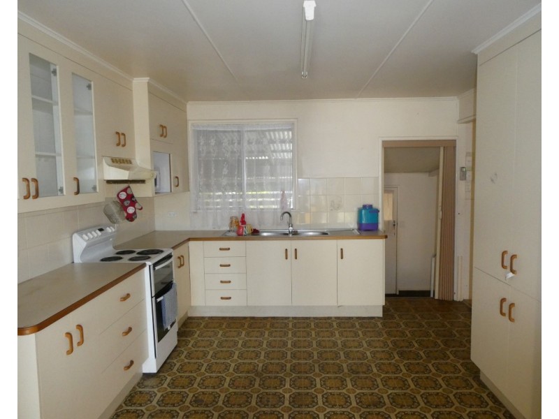 32 VICTORIA STREET, Biggenden QLD 4621
