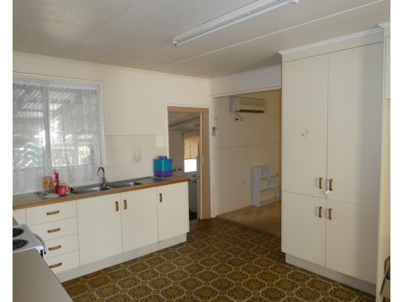 32 VICTORIA STREET, Biggenden QLD 4621