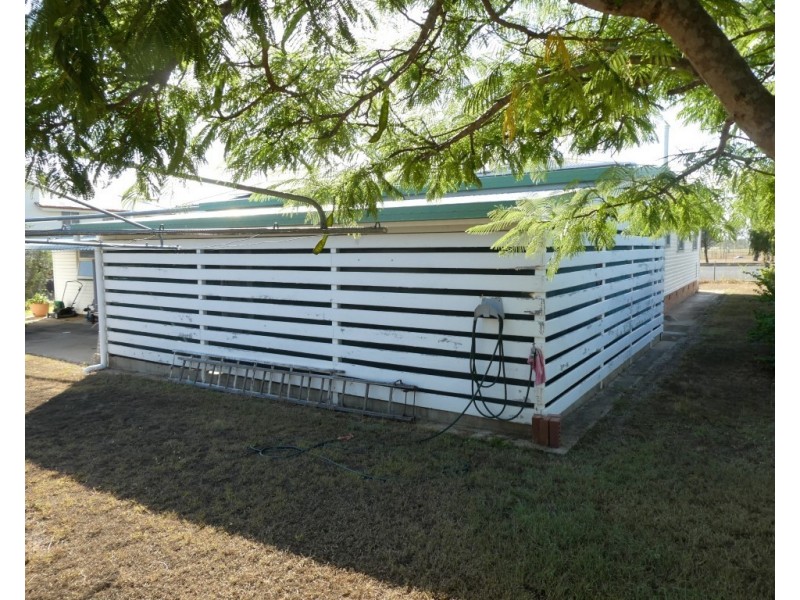 32 VICTORIA STREET, Biggenden QLD 4621