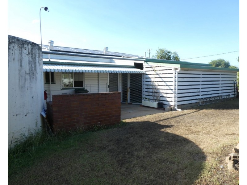 32 VICTORIA STREET, Biggenden QLD 4621