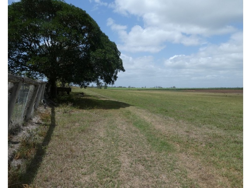 425 Three Chain Road, Calavos QLD 4670