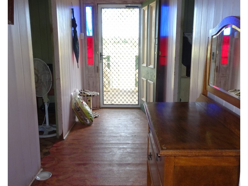 124 Station Road, Horton QLD 4660