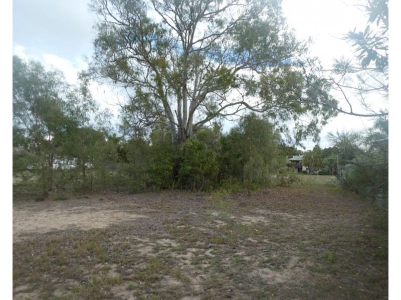15 SNAPPER COURT, Woodgate QLD 4660
