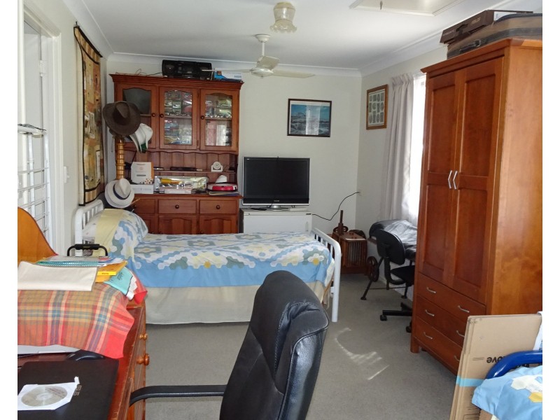 24 POWERS STREET, Buxton QLD 4660