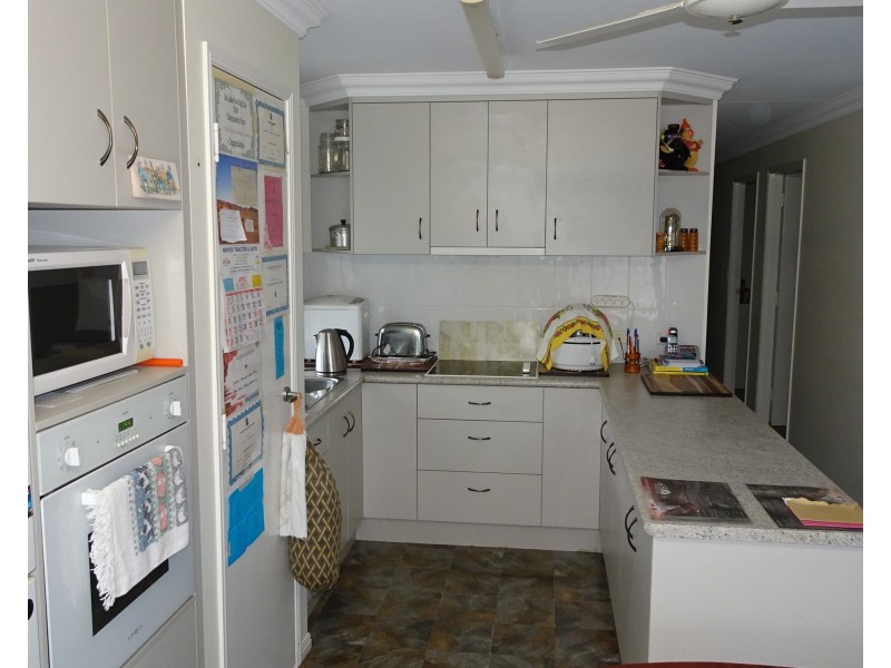 24 POWERS STREET, Buxton QLD 4660